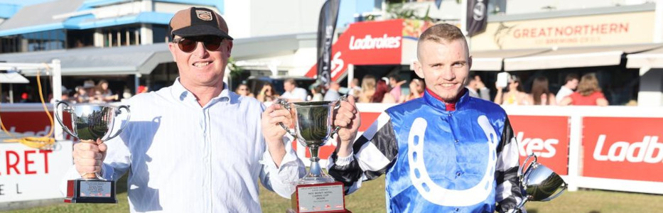 Super Carnival festival draws 10,000 racegoers to inaugural event