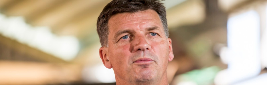 Taylor faces divided backbench over gambling reforms